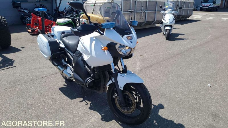 CV 632 MQ - YAMAHA TDM 900 - 2013 - 78214KM - 摩托车:图3 CV 632 MQ - YAMAHA TDM 900 - 2013 - 78214KM - 摩托车:图3