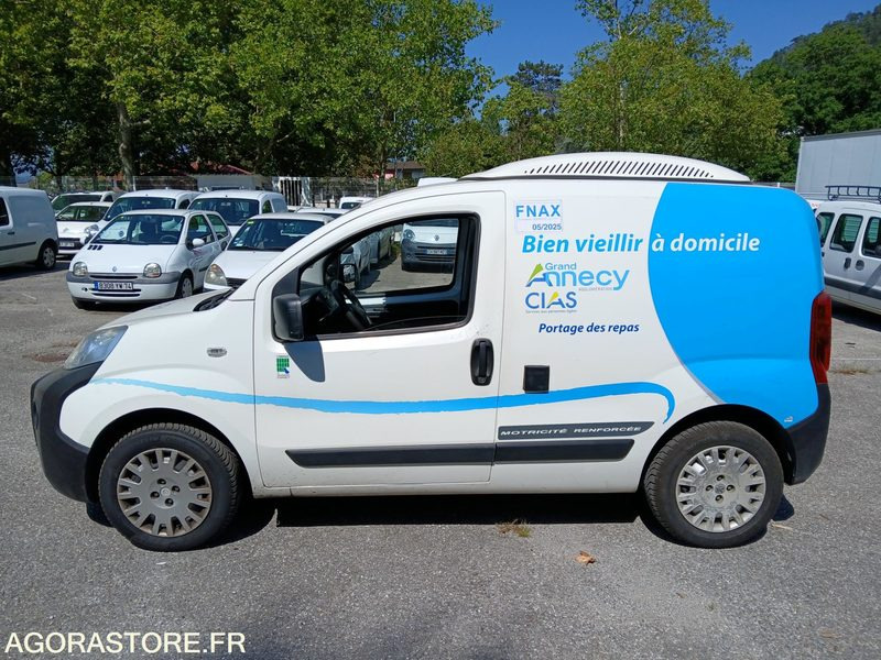 CX 592 PV - Peugeot Bipper Frigorifique - 紧凑型面包车:图3 CX 592 PV - Peugeot Bipper Frigorifique - 紧凑型面包车:图3