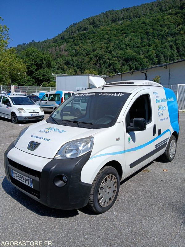 CX 592 PV - Peugeot Bipper Frigorifique - 紧凑型面包车:图2 CX 592 PV - Peugeot Bipper Frigorifique - 紧凑型面包车:图2