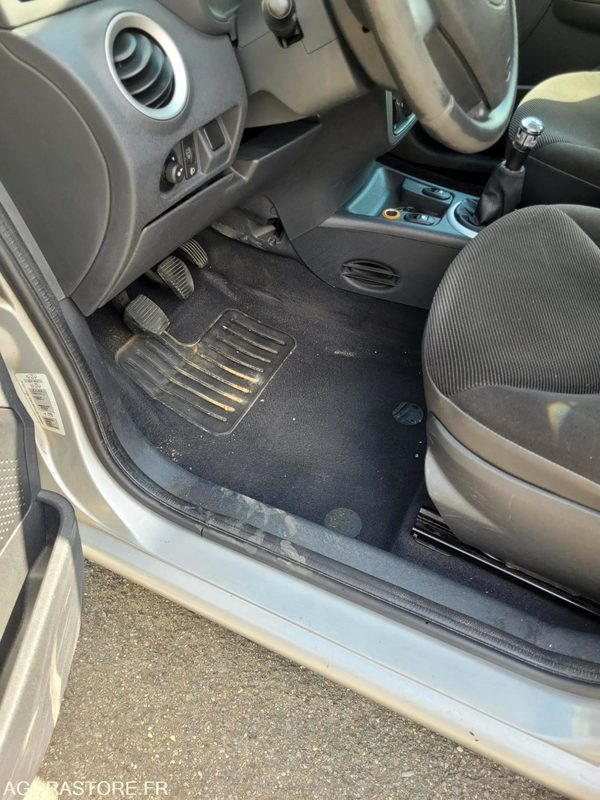 Citroën C3 871 AXS 60 - 汽车:图4 Citroën C3 871 AXS 60 - 汽车:图4