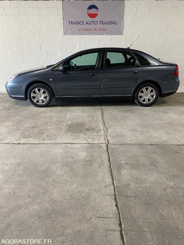 Citroën C5 1.6 HDi FAP 16V 110 cv - 2007 - 汽车:图2 Citroën C5 1.6 HDi FAP 16V 110 cv - 2007 - 汽车:图2