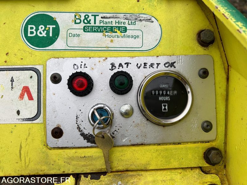 Compacteur de tranchée AMMANN RAMMAX RW 1504-HF - 碾压机:图4 Compacteur de tranchée AMMANN RAMMAX RW 1504-HF - 碾压机:图4