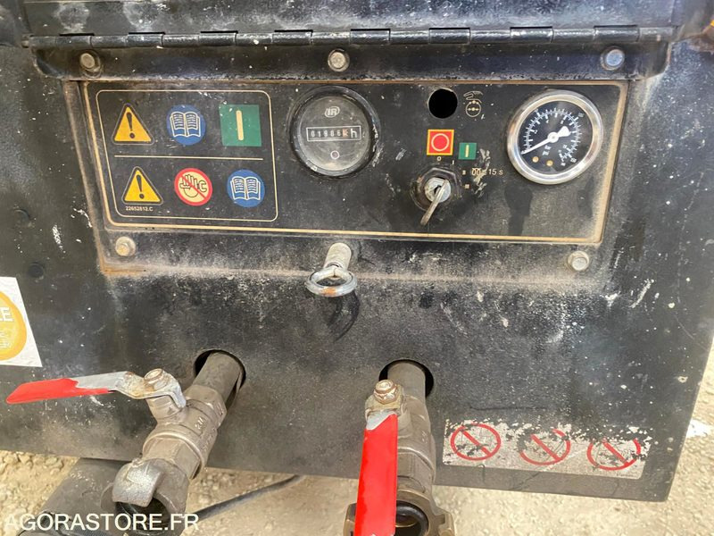 Compresseur de chantier 3.3m3 DOOSAN 7/31 - INGERSOLL RAND - 空气压缩机:图2 Compresseur de chantier 3.3m3 DOOSAN 7/31 - INGERSOLL RAND - 空气压缩机:图2