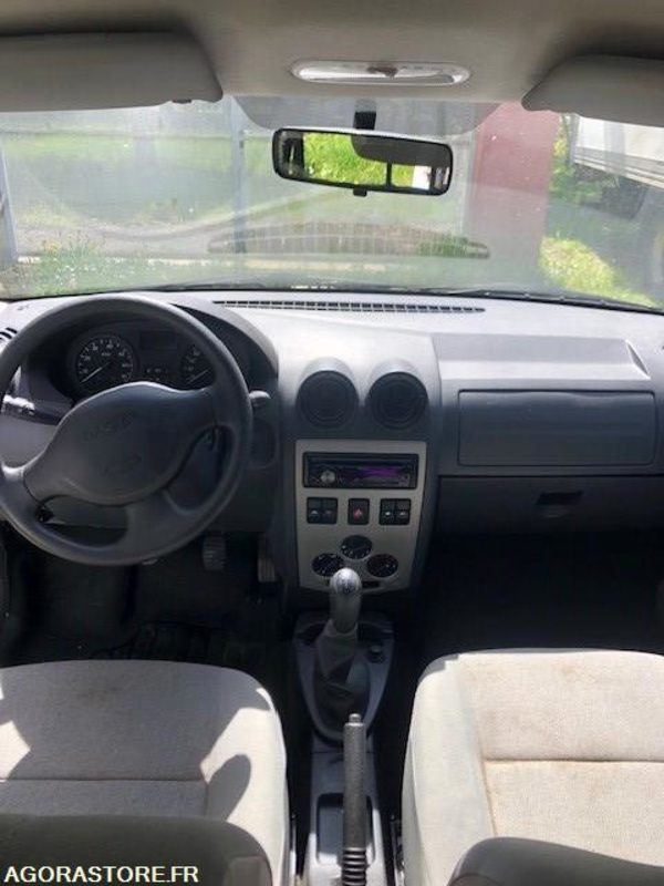 DACIA LOGAN - 汽车:图5 DACIA LOGAN - 汽车:图5