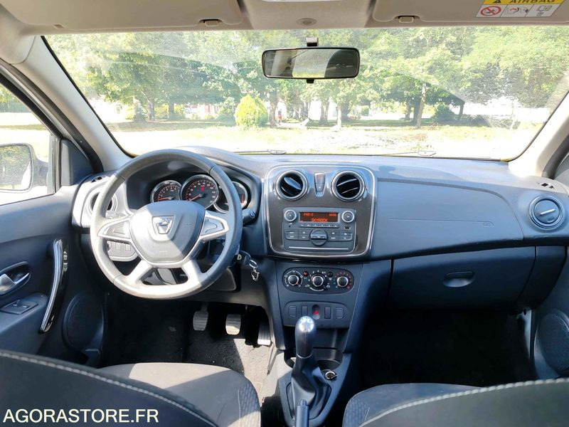 DACIA SANDERO - 45500km - année 2020 - 汽车:图3 DACIA SANDERO - 45500km - année 2020 - 汽车:图3