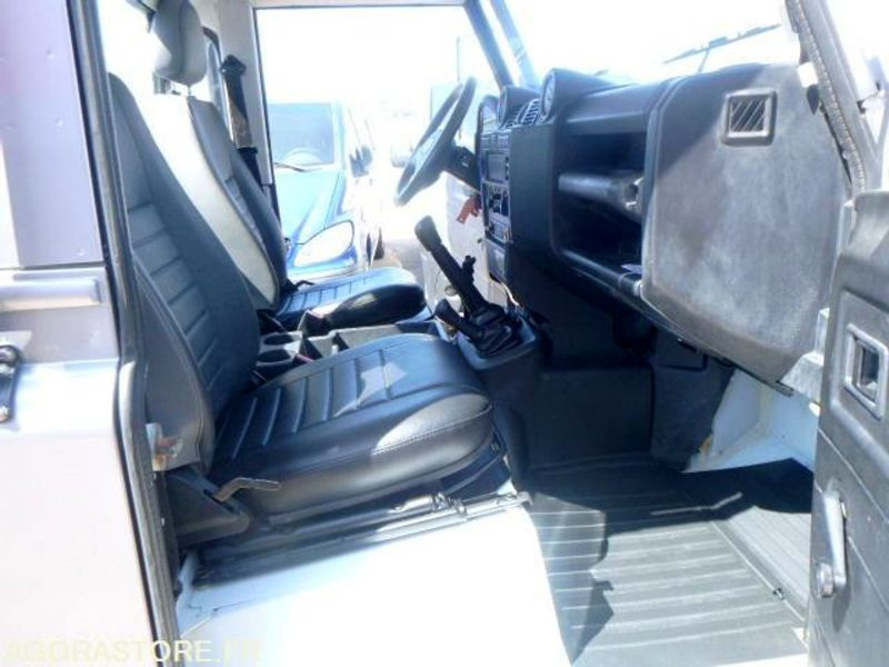 DEFENDER -Land Rover - 2011 - 131930km - 122ch - BON ETAT - 越野车:图5 DEFENDER -Land Rover - 2011 - 131930km - 122ch - BON ETAT - 越野车:图5