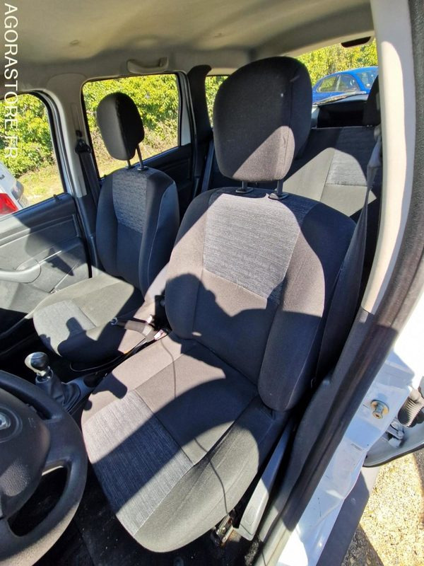 Dacia Duster - BK137CJ - 187938km - 2011 - 越野车:图5 Dacia Duster - BK137CJ - 187938km - 2011 - 越野车:图5