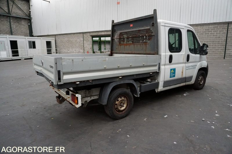 FIAT DUCATO PLATEAU DOUBLE CABINE - 翻斗货车:图4 FIAT DUCATO PLATEAU DOUBLE CABINE - 翻斗货车:图4