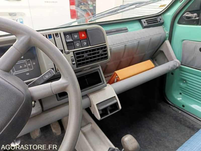 汽车 FIAT PANDA - 2002 - 86000KMS：图10