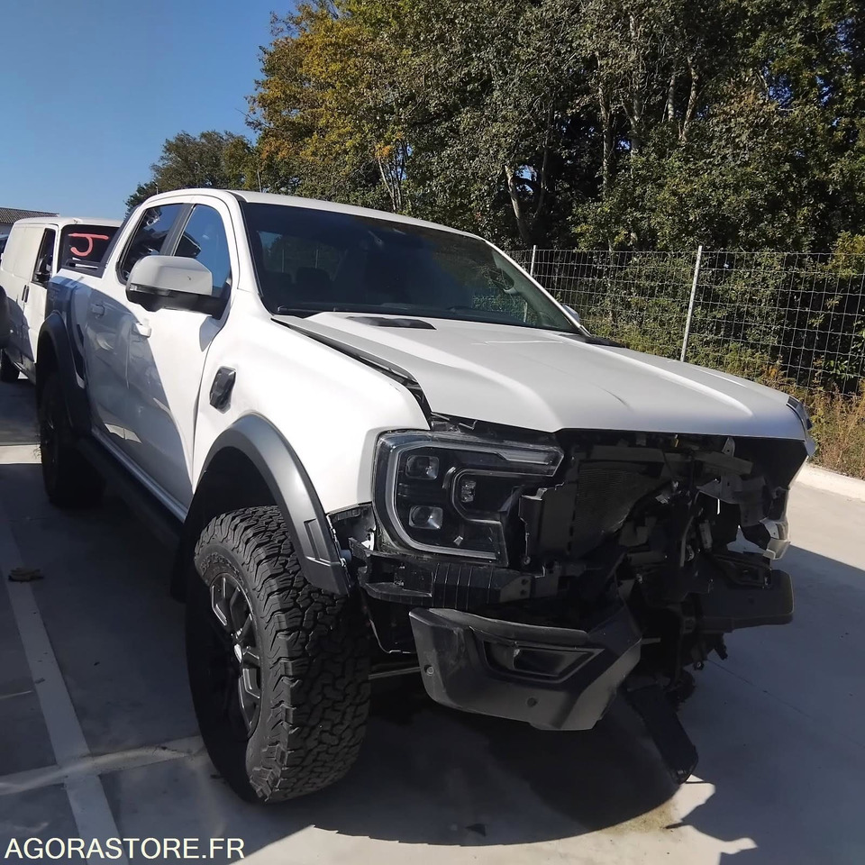FORD RANGER RAPTOR (2025) - 皮卡车:图2 FORD RANGER RAPTOR (2025) - 皮卡车:图2
