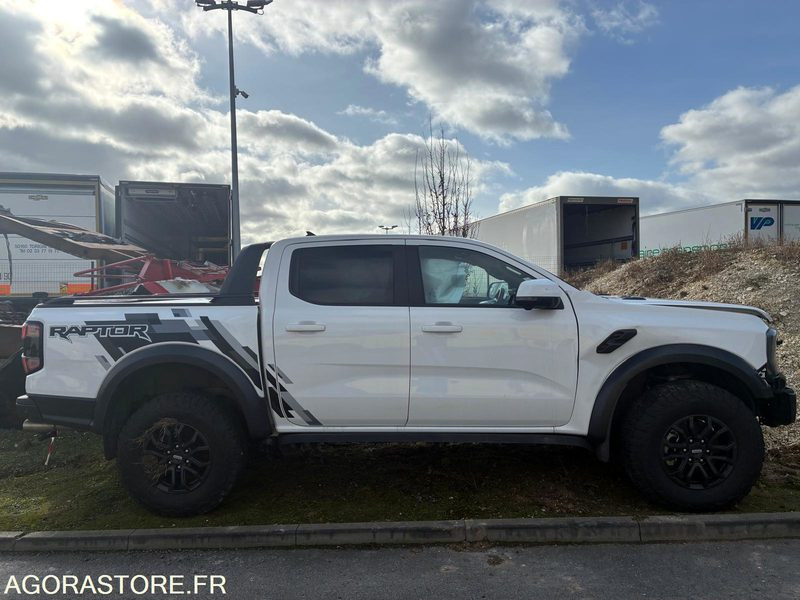 FORD RANGER RAPTOR (2025) - 皮卡车:图3 FORD RANGER RAPTOR (2025) - 皮卡车:图3