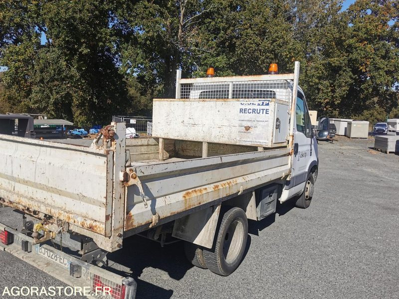 FOURGON BENNE - IVECO - DAILY 35C13 - 2011 / 264350 KM - BJ028EC - 翻斗货车:图5 FOURGON BENNE - IVECO - DAILY 35C13 - 2011 / 264350 KM - BJ028EC - 翻斗货车:图5