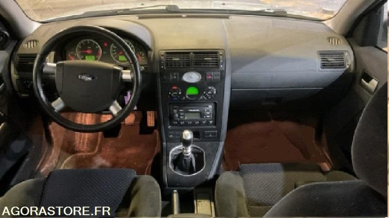 Ford Mondeo 1.8I - 125 GHIA .CT-OK passé et accepté pour 2 ans - 汽车:图5 Ford Mondeo 1.8I - 125 GHIA .CT-OK passé et accepté pour 2 ans - 汽车:图5