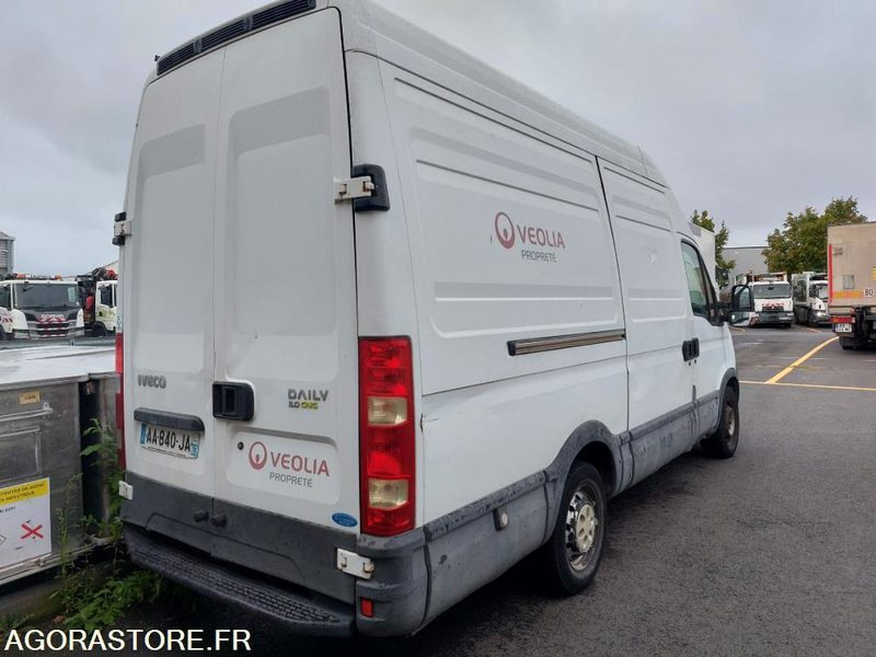 Fourgon IVECO Daily CNG- AA-840-JA - 176200 km (BARA - R51754) - 无侧窗厢式货车:图4 Fourgon IVECO Daily CNG- AA-840-JA - 176200 km (BARA - R51754) - 无侧窗厢式货车:图4