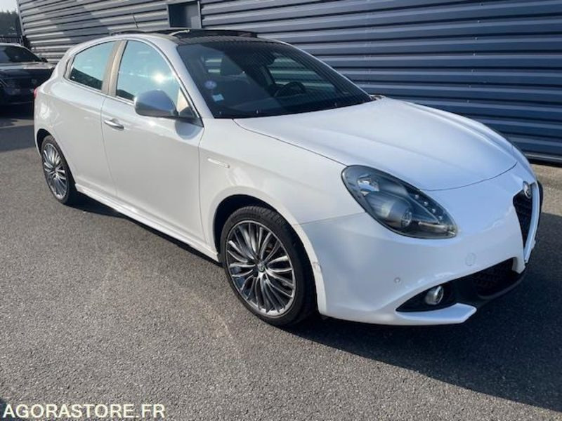 GIULIETTA LUSSO 1.4i TB 150cv S§S-12/2016-89360KM - 汽车:图4 GIULIETTA LUSSO 1.4i TB 150cv S§S-12/2016-89360KM - 汽车:图4