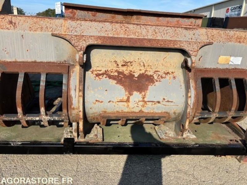 GODET SCELETTE 2.5 M3 DE CHARGEUR EN ATTACHE TYPE VOLVO - 装载机铲斗:图1 GODET SCELETTE 2.5 M3 DE CHARGEUR EN ATTACHE TYPE VOLVO - 装载机铲斗:图1