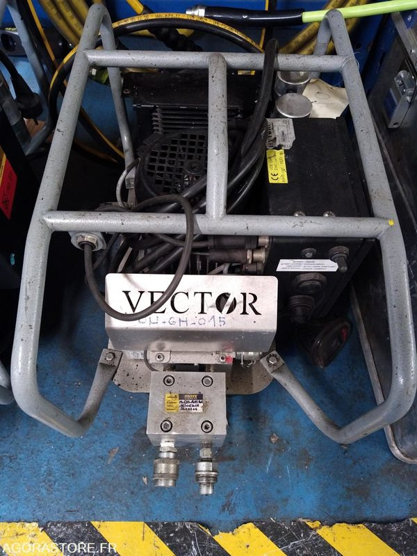 GROUPE HYDRAULIQUE POUR SERRAGE - 工具/ 设备:图1 GROUPE HYDRAULIQUE POUR SERRAGE - 工具/ 设备:图1