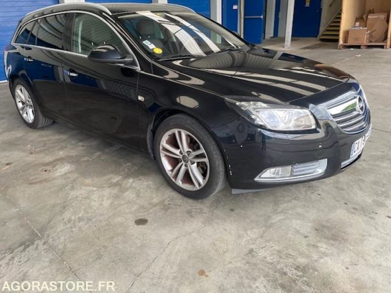 INSIGNIA SPORT TOURER COSMO PAXK 2.0 CDTI 160cv - 08/2013 - 119000 KM - 旅行车:图4 INSIGNIA SPORT TOURER COSMO PAXK 2.0 CDTI 160cv - 08/2013 - 119000 KM - 旅行车:图4