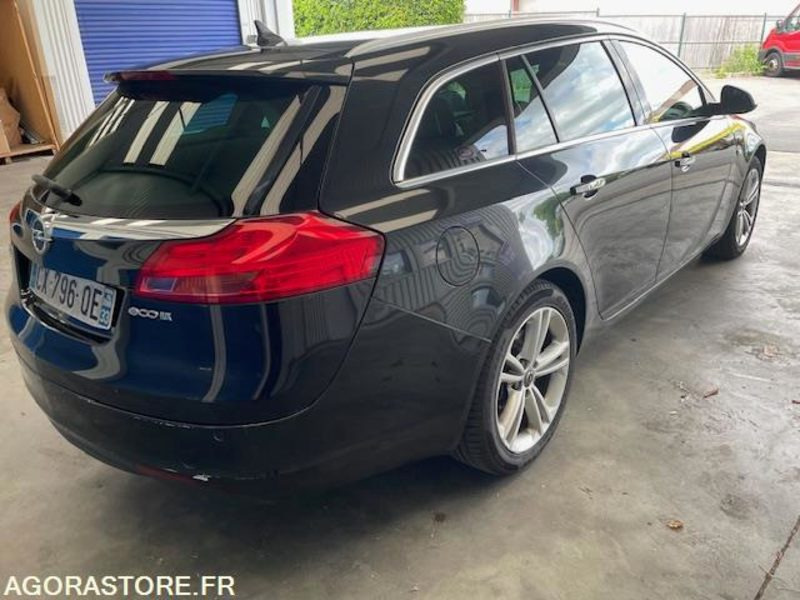 INSIGNIA SPORT TOURER COSMO PAXK 2.0 CDTI 160cv - 08/2013 - 119000 KM - 旅行车:图3 INSIGNIA SPORT TOURER COSMO PAXK 2.0 CDTI 160cv - 08/2013 - 119000 KM - 旅行车:图3