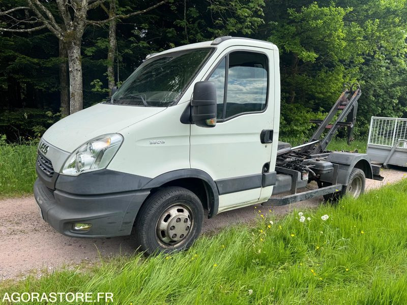 IVECO - 35C13 - avec système de benne amplirol - 翻斗货车:图1 IVECO - 35C13 - avec système de benne amplirol - 翻斗货车:图1
