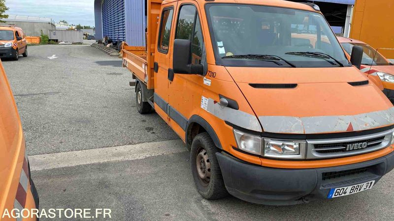 IVECO 35S12 HPI - 278132 KM - 翻斗货车:图2 IVECO 35S12 HPI - 278132 KM - 翻斗货车:图2