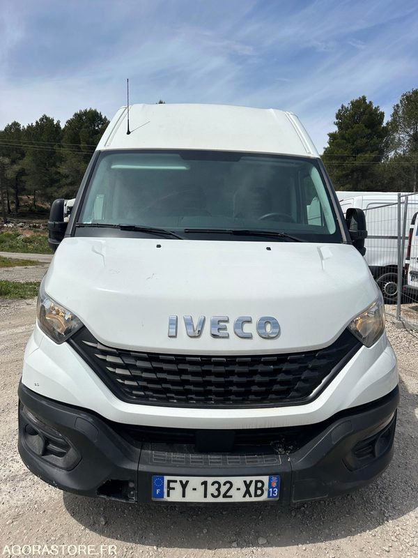 IVECO DAILY 2021 128000 35C12 - 无侧窗厢式货车:图2 IVECO DAILY 2021 128000 35C12 - 无侧窗厢式货车:图2
