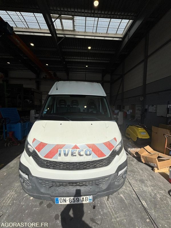 IVECO Daily 35C13 -  2015 / 277922 KM (GTM17063) - 无侧窗厢式货车:图1 IVECO Daily 35C13 -  2015 / 277922 KM (GTM17063) - 无侧窗厢式货车:图1