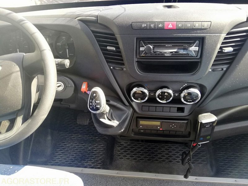 Iveco UNVI - 校車:图3 Iveco UNVI - 校車:图3