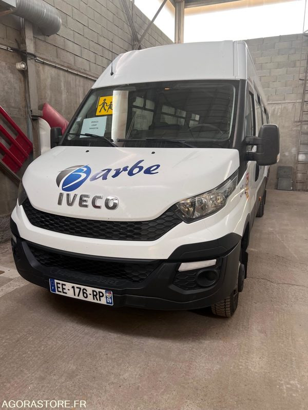 Iveco daily 08/2016 22 +1 places 240 000 kms - 校車:图1 Iveco daily 08/2016 22 +1 places 240 000 kms - 校車:图1