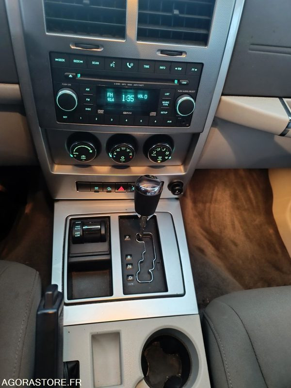 Jeep Cherokee IV 2.8 CRD Jamboree - 2009 - 193 000 KM - 汽车:图4 Jeep Cherokee IV 2.8 CRD Jamboree - 2009 - 193 000 KM - 汽车:图4