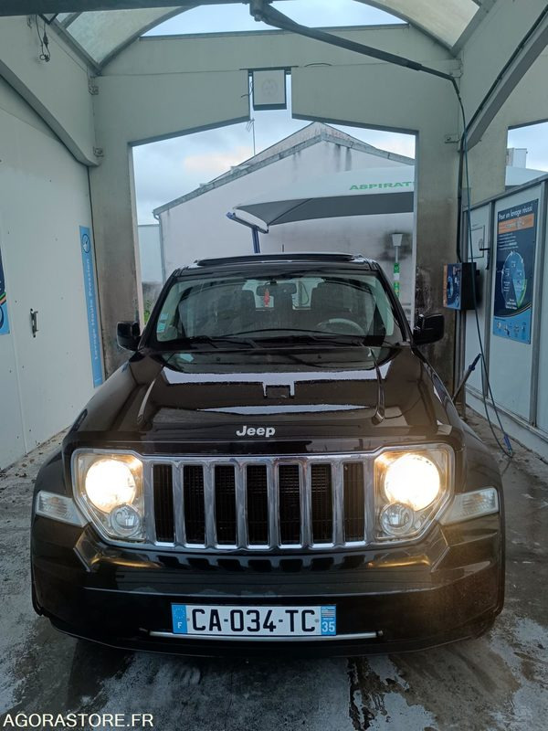 Jeep Cherokee IV 2.8 CRD Jamboree - 2009 - 193 000 KM - 汽车:图1 Jeep Cherokee IV 2.8 CRD Jamboree - 2009 - 193 000 KM - 汽车:图1