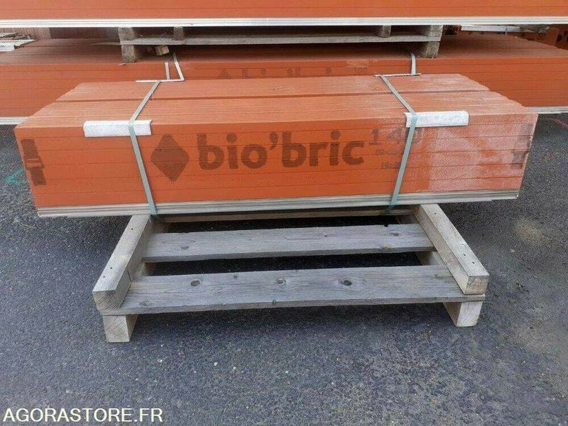 Lot de 12 coffres caisson de volet roulant tunnel préfabriqué BIO'BRIC - 工具/ 设备:图2 Lot de 12 coffres caisson de volet roulant tunnel préfabriqué BIO'BRIC - 工具/ 设备:图2