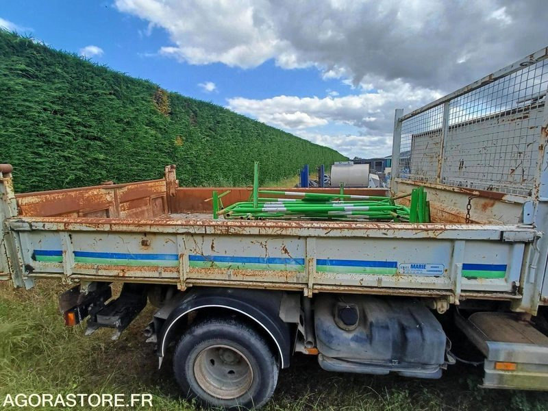 MERCEDES - ATEGO B 918 BENNE AVEC COFFRE - 2002 / 321065KMS (09/2019) - 6487XW14 - 翻斗车:图4 MERCEDES - ATEGO B 918 BENNE AVEC COFFRE - 2002 / 321065KMS (09/2019) - 6487XW14 - 翻斗车:图4