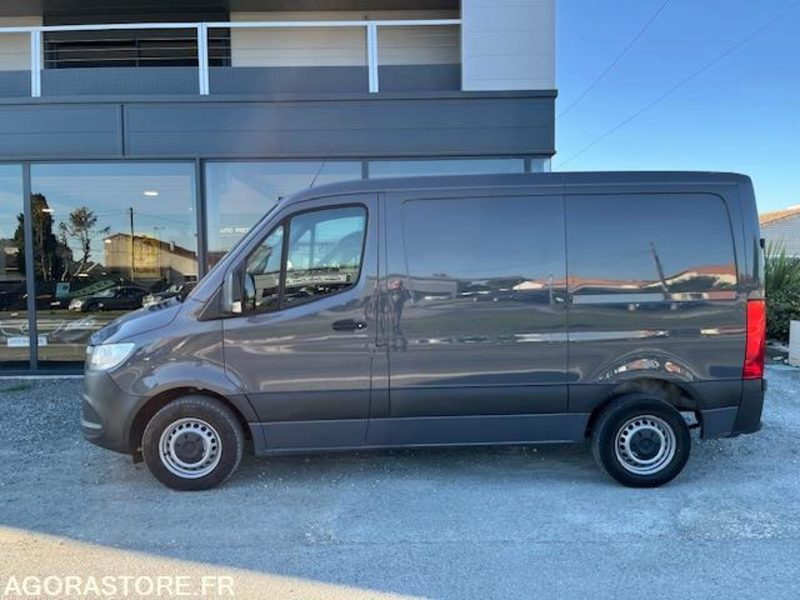 MERCEDES SPRINTER 3 FOURGON 314 CDI 33 9G-TRONIC L1H1 3PLACES - 无侧窗厢式货车:图4 MERCEDES SPRINTER 3 FOURGON 314 CDI 33 9G-TRONIC L1H1 3PLACES - 无侧窗厢式货车:图4