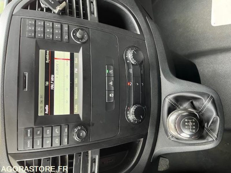 MERCEDES VITO MIXTO 116 CDI LONG 5 PLACES - 2021 - 193 000km - 无侧窗厢式货车:图4 MERCEDES VITO MIXTO 116 CDI LONG 5 PLACES - 2021 - 193 000km - 无侧窗厢式货车:图4