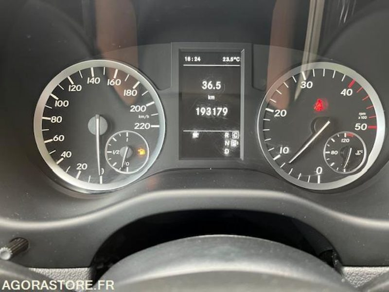 MERCEDES VITO MIXTO 119 CDI LONG 4X4 7G-TRONIC 6 PLACES - 无侧窗厢式货车:图2 MERCEDES VITO MIXTO 119 CDI LONG 4X4 7G-TRONIC 6 PLACES - 无侧窗厢式货车:图2