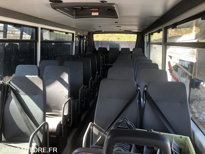 MINI-BUS MERCEDES VARIO - 127178 kms - 2000 - 小型巴士, 小型客车:图3 MINI-BUS MERCEDES VARIO - 127178 kms - 2000 - 小型巴士, 小型客车:图3