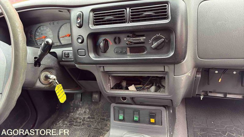 MITSUBISHI L200 - 109 427 Kms - 2004- 2881 XZ 74 - 汽车:图4 MITSUBISHI L200 - 109 427 Kms - 2004- 2881 XZ 74 - 汽车:图4