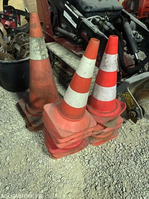 Matériel signalisation Borne, filet orange et panneaux vert/rouge - 建筑设备:图5 Matériel signalisation Borne, filet orange et panneaux vert/rouge - 建筑设备:图5