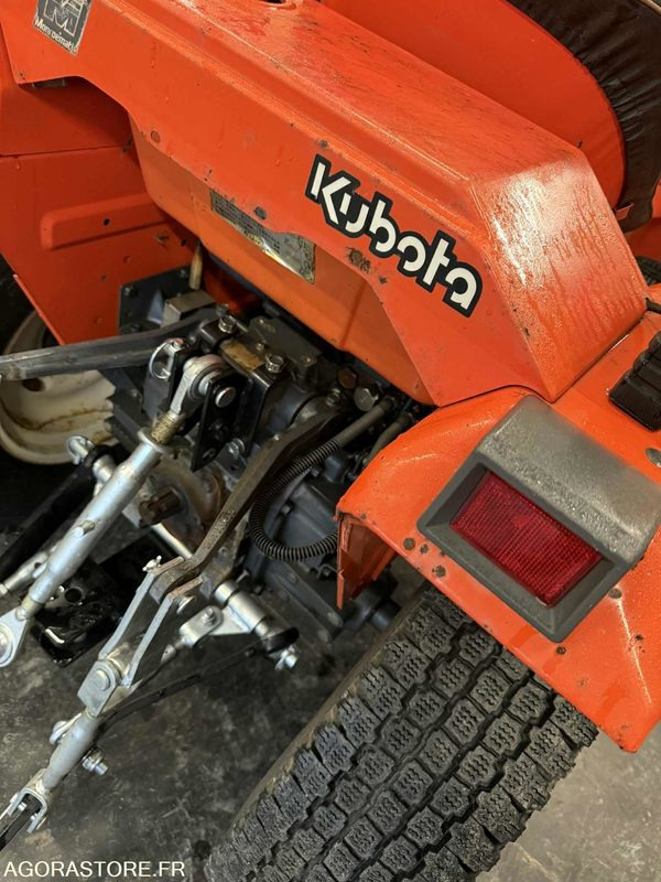 Micro tracteur KUBOTA B40 4X4 - 拖拉机:图3 Micro tracteur KUBOTA B40 4X4 - 拖拉机:图3