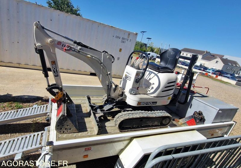 Mini Pelle 1T JCB 8010CTS + Remorque - 2023 / (NEUVE) 19 HEURES (EMF201) - 小型挖掘机:图1 Mini Pelle 1T JCB 8010CTS + Remorque - 2023 / (NEUVE) 19 HEURES (EMF201) - 小型挖掘机:图1