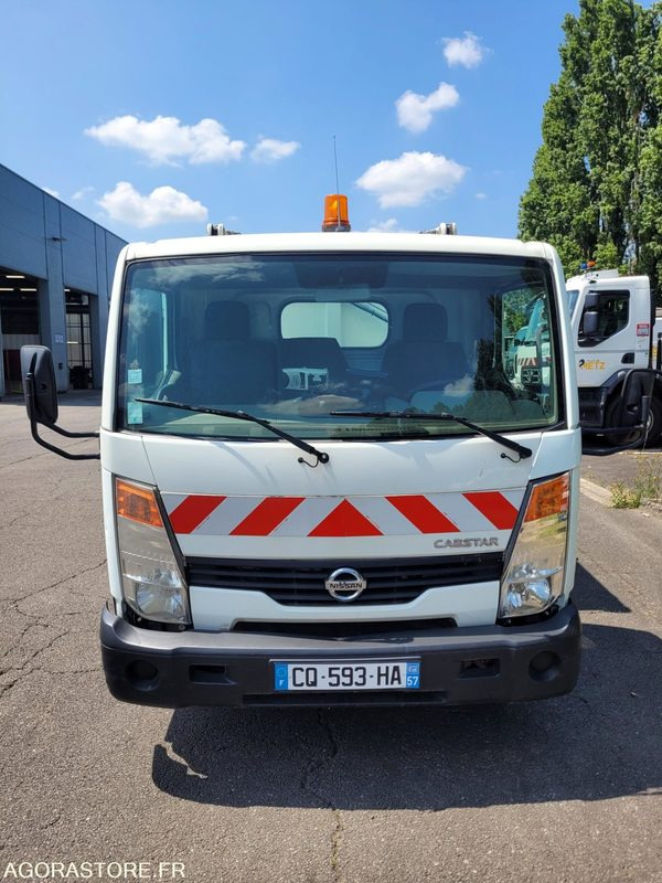 Mini benne à ordures ménagères NISSAN DIESEL CQ-593-HA - VIN VWASNFF24C3149883 - 翻斗货车:图2 Mini benne à ordures ménagères NISSAN DIESEL CQ-593-HA - VIN VWASNFF24C3149883 - 翻斗货车:图2