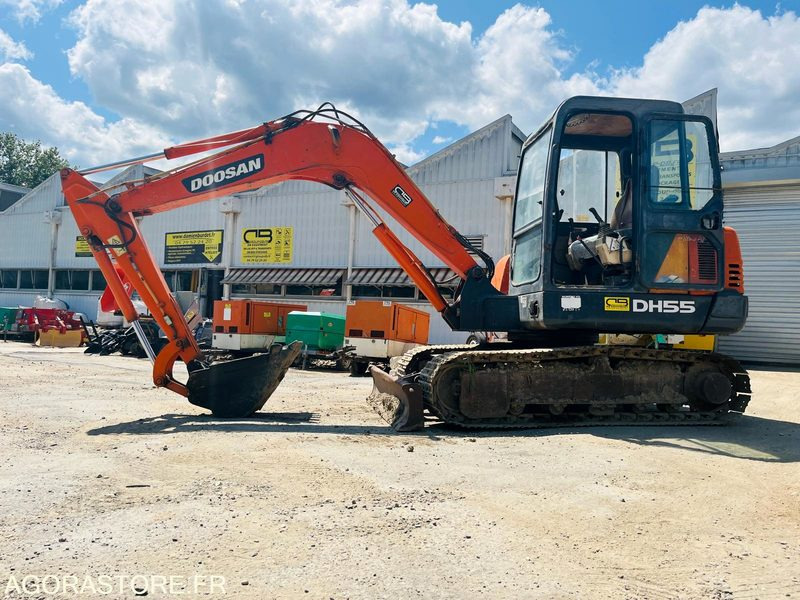 Mini pelle 5T DOOSAN DH55 - Année 2004 - 挖掘机:图2 Mini pelle 5T DOOSAN DH55 - Année 2004 - 挖掘机:图2
