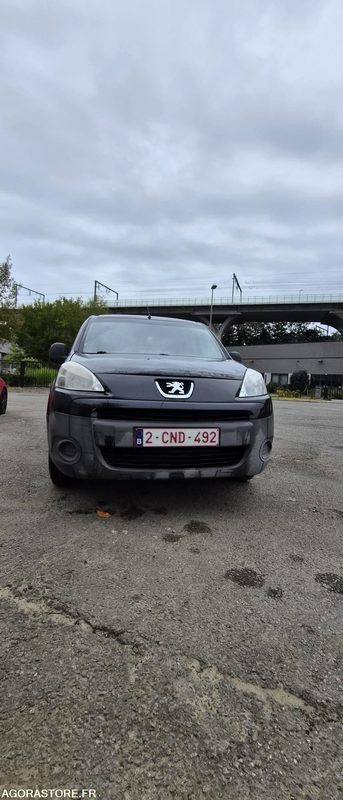 Monospace Peugeot Partner - 2012 - 296 080km - 汽车:图2 Monospace Peugeot Partner - 2012 - 296 080km - 汽车:图2