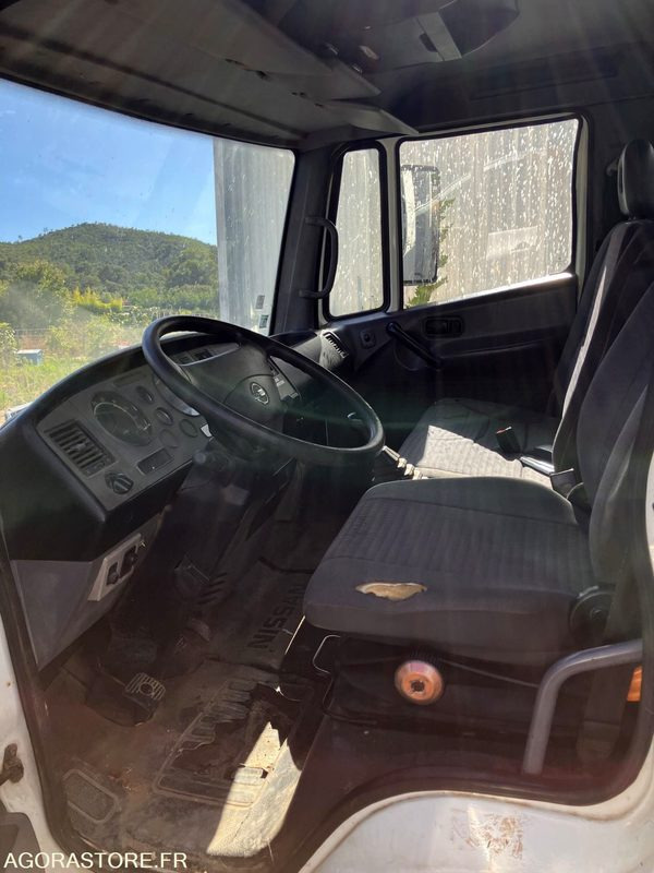 NISSAN CABSTAR BENNE / NON ROULANT - 翻斗货车:图5 NISSAN CABSTAR BENNE / NON ROULANT - 翻斗货车:图5
