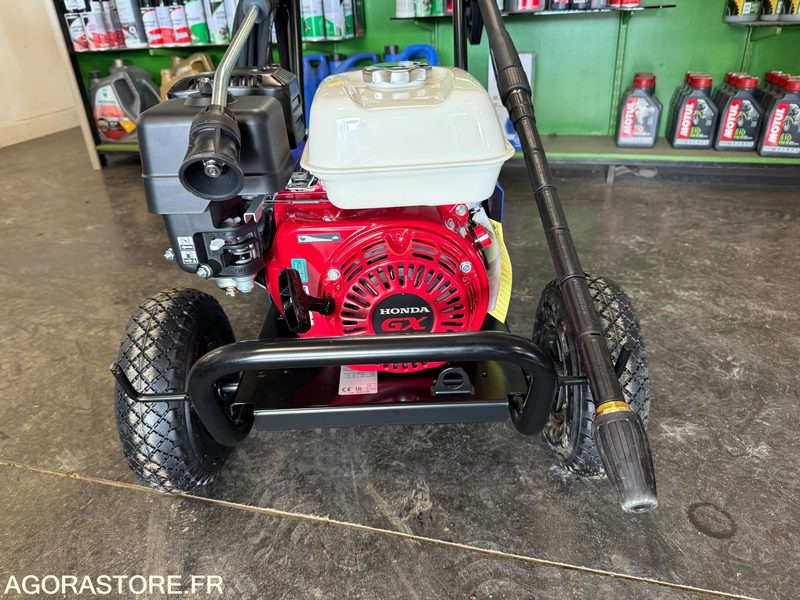 Nettoyeur HP iseki 180 bar Thermique Honda NEUF - 农业机械:图4 Nettoyeur HP iseki 180 bar Thermique Honda NEUF - 农业机械:图4