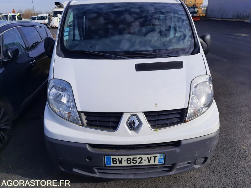 OPEL VIVARO - 2011 - 112 800KM - 无侧窗厢式货车:图2 OPEL VIVARO - 2011 - 112 800KM - 无侧窗厢式货车:图2