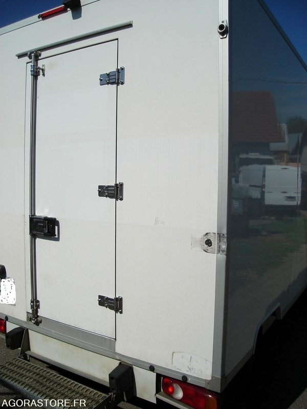 OPEL VIVARO FRIGORIFIQUE - 2017 - 159600KM - 冷藏货车:图3 OPEL VIVARO FRIGORIFIQUE - 2017 - 159600KM - 冷藏货车:图3