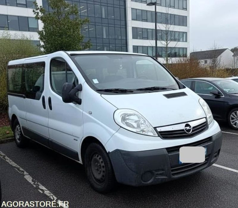 Opel Vivaro Combi 9 places L2H1 -2.0 cdti 120ch - Roulant - 小型巴士, 小型客车:图1 Opel Vivaro Combi 9 places L2H1 -2.0 cdti 120ch - Roulant - 小型巴士, 小型客车:图1