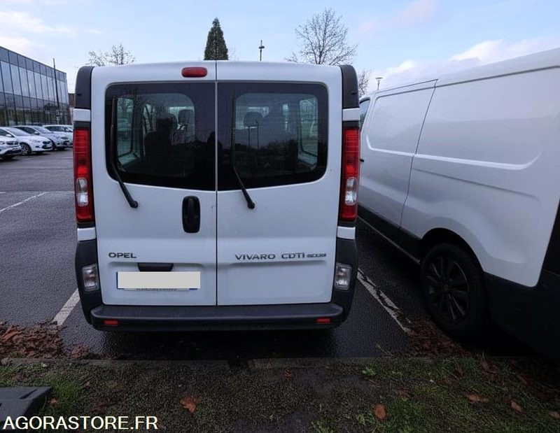 Opel Vivaro Combi 9 places L2H1 -2.0 cdti 120ch - Roulant - 小型巴士, 小型客车:图4 Opel Vivaro Combi 9 places L2H1 -2.0 cdti 120ch - Roulant - 小型巴士, 小型客车:图4